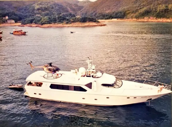Helicopter anchored in the bay