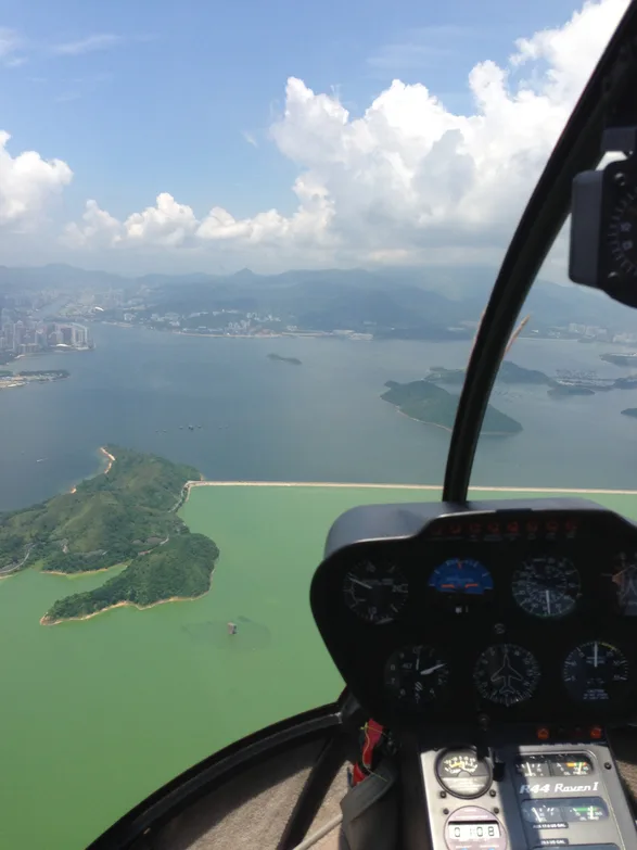 仪表与罗盘 — 脚下的海面，2013年6月