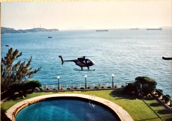 Helicopter on approach to Happy Lodge